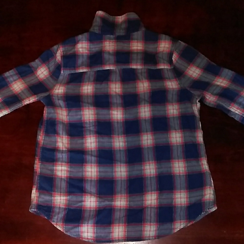 Button up shirt females